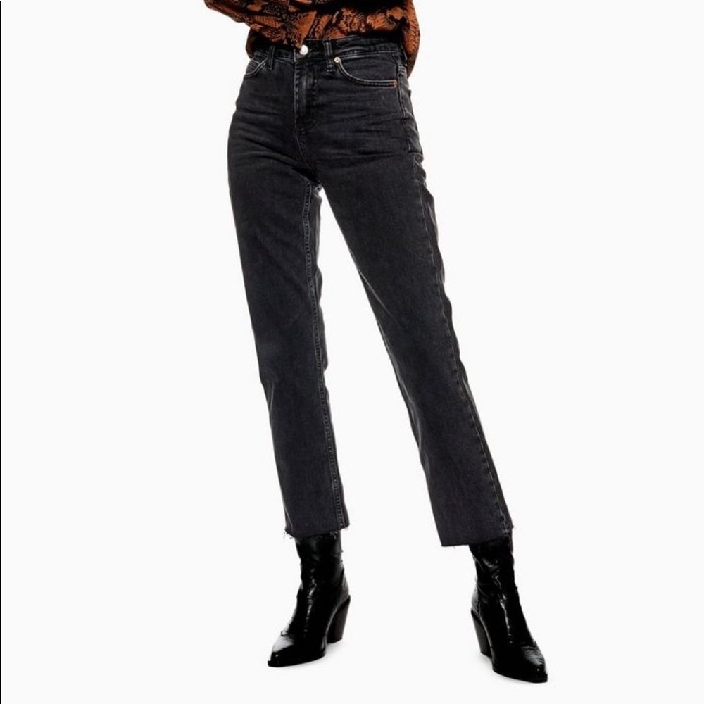 TOPSHOP RAW HEM STRAIGHT LEG JEANS-